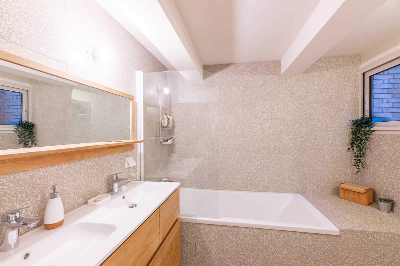 Rénovation d'une salle d'eau : douche en baignoire